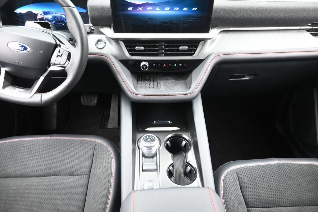 Used 2025 Ford Explorer ST AWD/4WD image 15