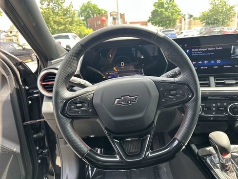 Used 2025 Chevrolet Trax RS w/ Driver Confidence Package FWD image 12