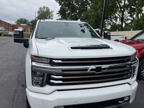 Used 2022 Chevrolet Silverado 3500 High Country AWD/4WD image 4