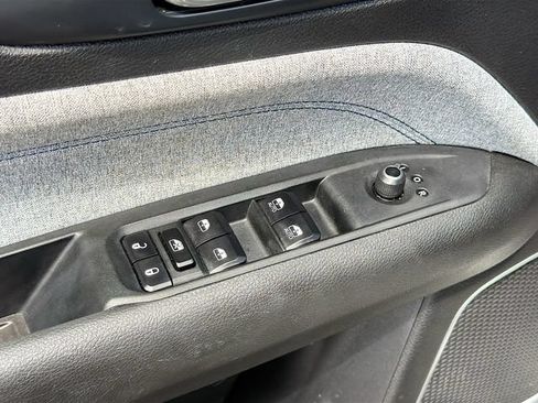 Used 2024 Jeep Compass Latitude AWD/4WD image 18