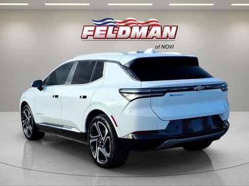 Used 2024 Chevrolet Equinox EV LT FWD image 3