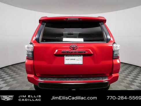 Used 2018 Toyota 4Runner SR5 RWD image 26