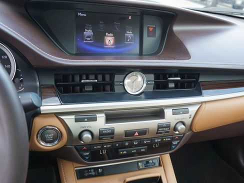 Used 2016 Lexus ES 350 image 10