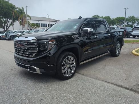 Used 2025 GMC Sierra 1500 Denali image 3