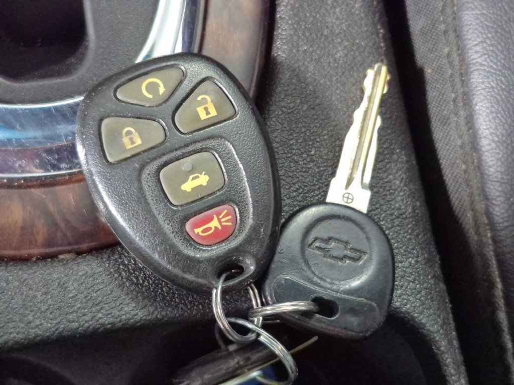 Used 2012 Chevrolet Impala LTZ FWD image 26