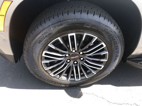 New 2026 GMC Yukon Elevation w/ Elevation Premium Package AWD/4WD image 10