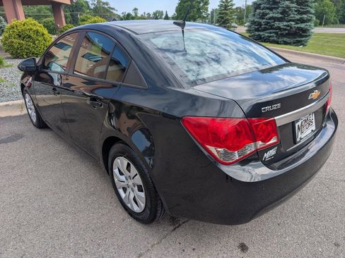Used 2013 Chevrolet Cruze LS FWD image 7