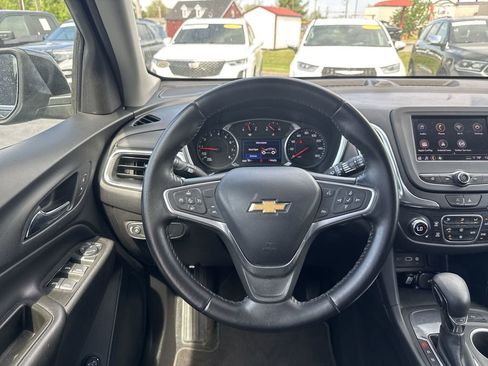 Used 2022 Chevrolet Equinox LT FWD image 14
