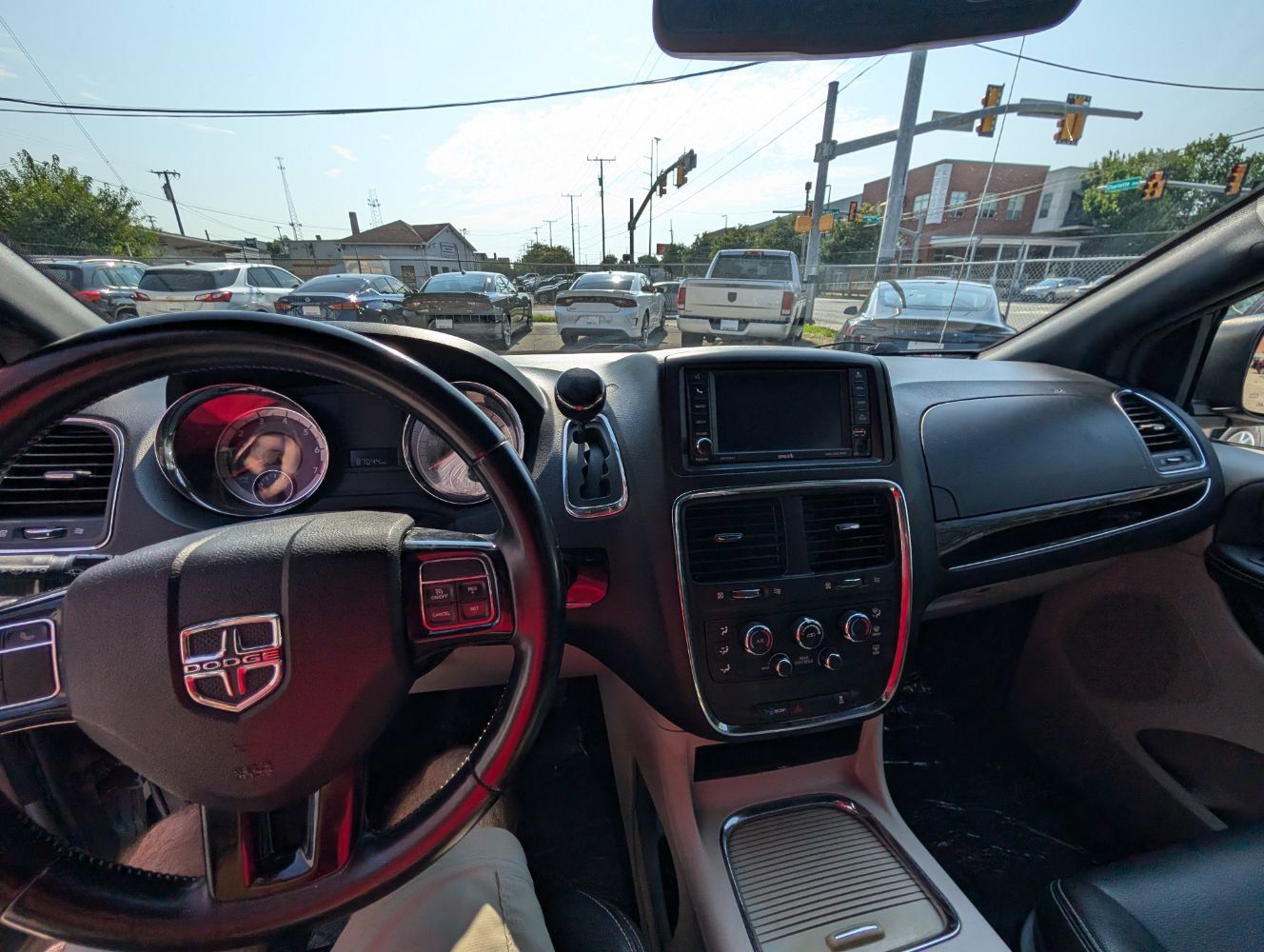 Used 2020 Dodge Grand Caravan SXT FWD image 22