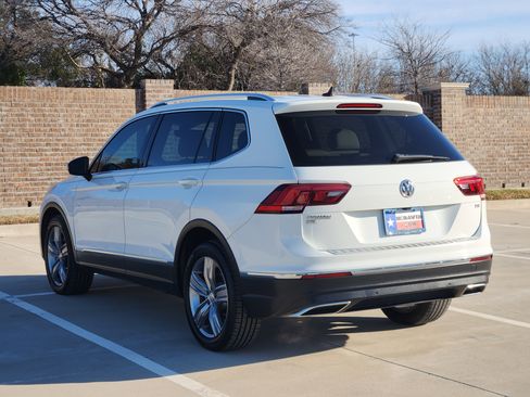 Used 2018 Volkswagen Tiguan SEL Premium image 8