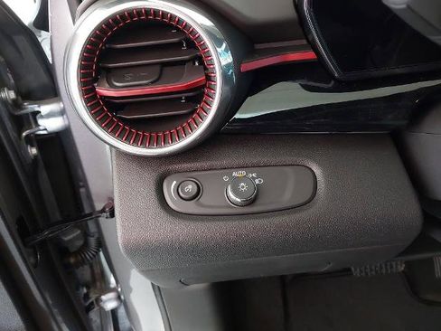 New 2026 Chevrolet Trax RS w/ Driver Confidence Package image 23