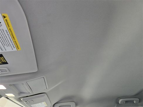 Used 2024 Ford Maverick XL image 24