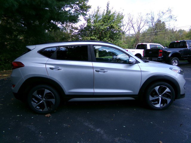 Used 2018 Hyundai Tucson Value w/ Cargo Package AWD/4WD image 10