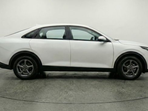 Used 2025 Kia K4 LXS image 11