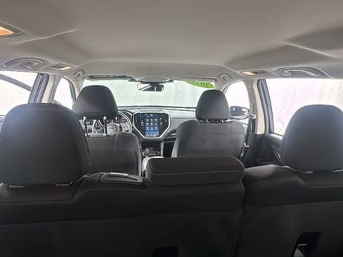 Used 2024 Subaru Ascent Premium w/ Convenience Package image 19
