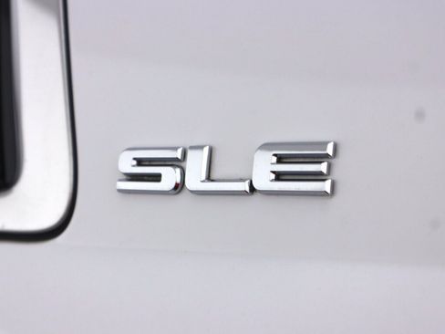 Used 2020 GMC Yukon SLE AWD/4WD image 34