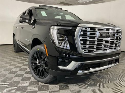 New 2026 GMC Yukon XL Denali w/ Sun & Power Step Package AWD/4WD image 9