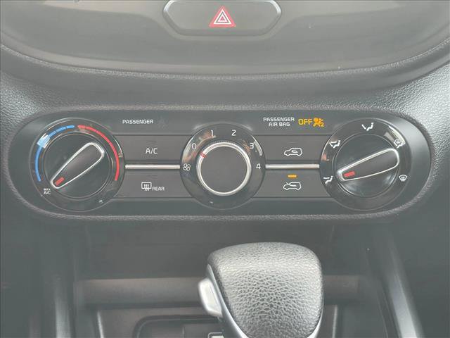 Used 2020 Kia Soul LX FWD image 30