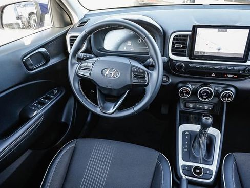 Certified 2024 Hyundai Venue Limited image 17