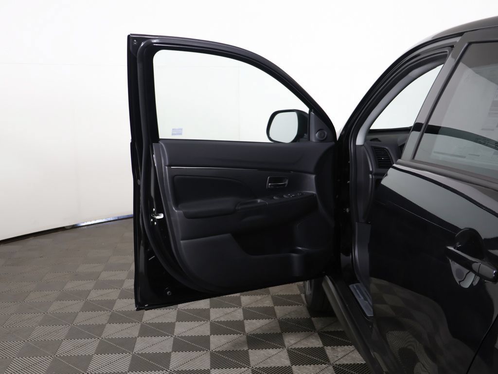 New 2027 Mitsubishi Outlander Sport ES AWD/4WD image 15
