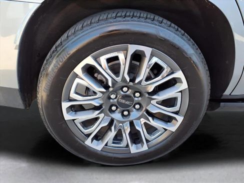Used 2024 GMC Yukon Denali Ultimate image 8