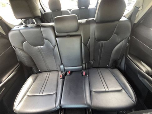 Used 2024 Kia Sorento S FWD image 41
