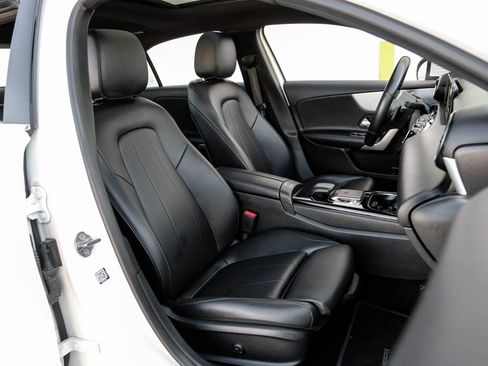 Used 2019 Mercedes-Benz A 220 4MATIC image 33