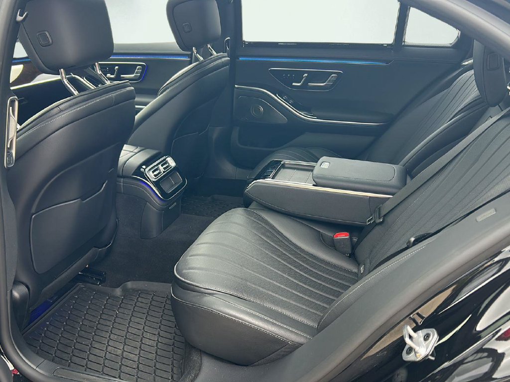 Used 2022 Mercedes-Benz S 500 4MATIC w/ 3D Technology Package image 21