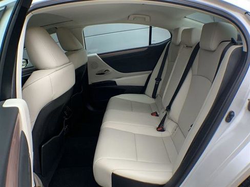 Certified 2025 Lexus ES 350 w/ Premium Package image 23