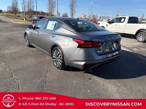 New 2025 Nissan Altima 2.5 SV image 9