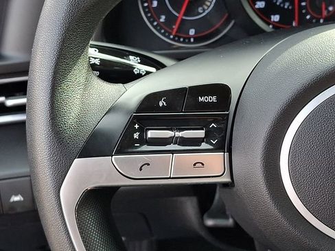 Used 2023 Hyundai Elantra SEL image 22