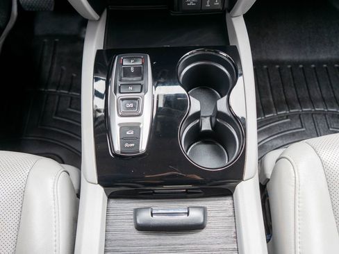 Used 2018 Honda Pilot Elite image 31