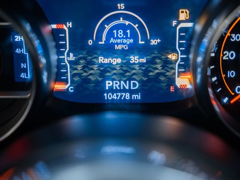 Used 2018 Jeep Wrangler Unlimited Sahara image 46