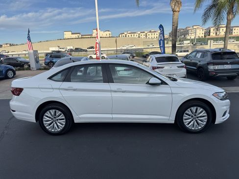 Used 2020 Volkswagen Jetta S image 11