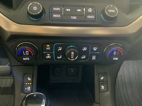 Used 2018 GMC Acadia Denali w/ Technology Package AWD/4WD image 22