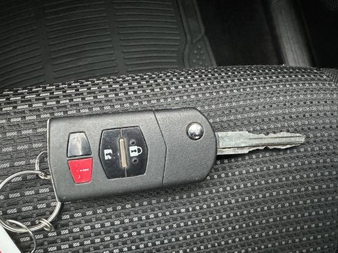 Used 2012 MAZDA MAZDA3 i Touring image 38