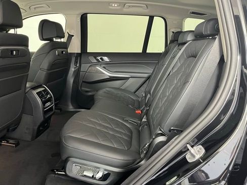 Used 2026 BMW X7 xDrive40i w/ Premium Package image 19