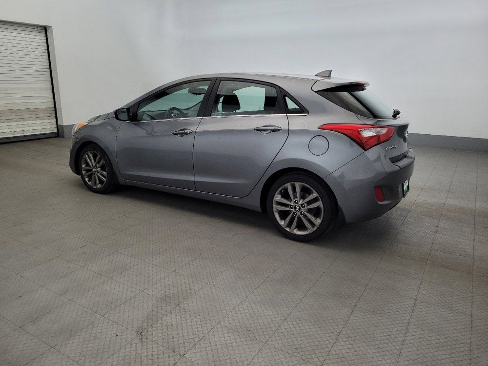 Used 2016 Hyundai Elantra GT w/ Option Group 02 FWD image 3