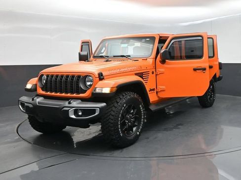Used 2025 Jeep Gladiator Sport AWD/4WD image 63