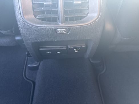 Used 2020 Jeep Cherokee Latitude Plus w/ Comfort/Convenience Group image 14