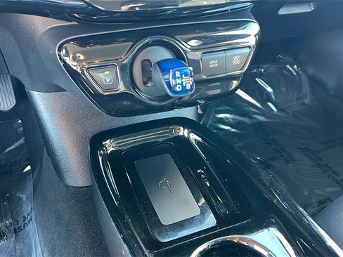 Used 2018 Toyota Prius Three Touring image 14