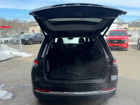 Used 2023 Jeep Grand Cherokee 4WD 4xe image 7