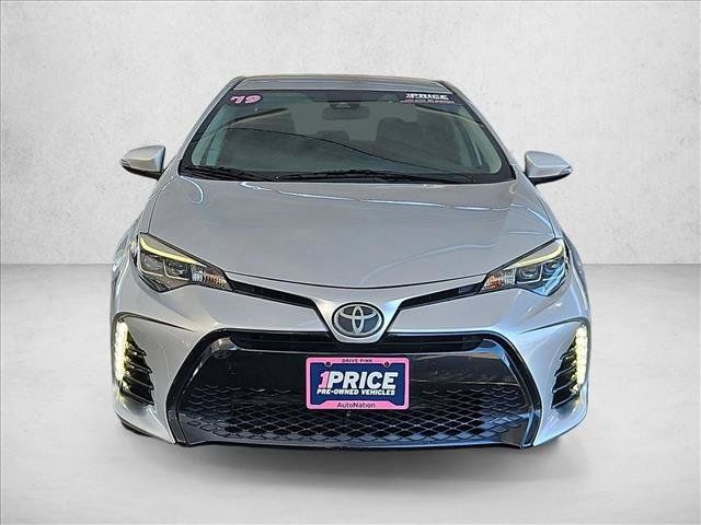 Used 2019 Toyota Corolla SE FWD image 2