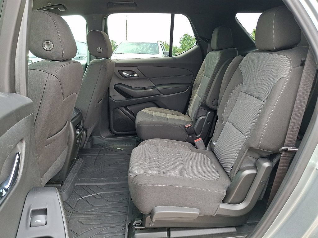 Used 2023 Chevrolet Traverse LT w/ LPO, Floor Liner Package AWD/4WD image 12