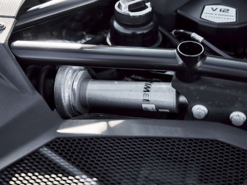 Used 2018 Lamborghini Aventador S image 28