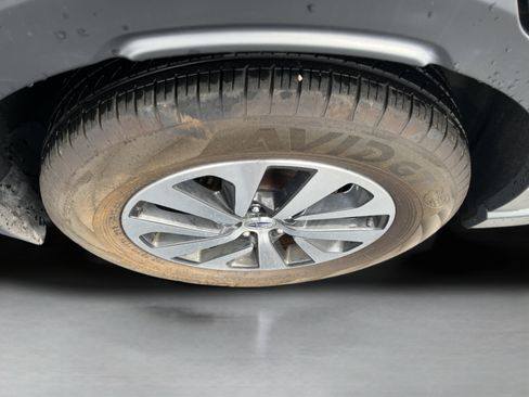 Used 2023 Subaru Outback Premium AWD/4WD image 30