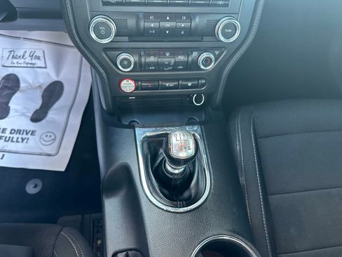 Used 2017 Ford Mustang Coupe RWD image 12