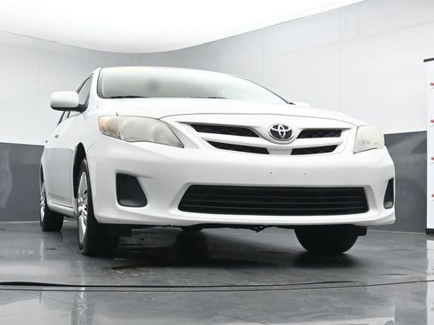Used 2011 Toyota Corolla LE image 32