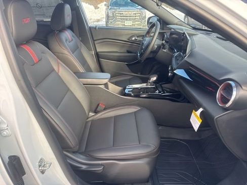 New 2026 Chevrolet Trax RS w/ Sunroof Package image 35