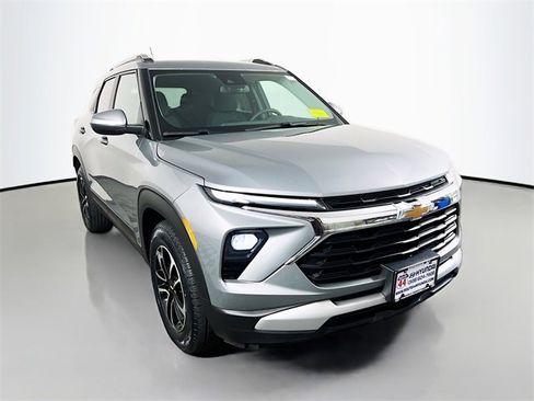 Used 2024 Chevrolet TrailBlazer LT image 4